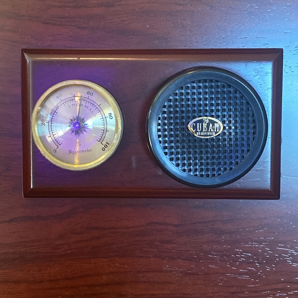 Cigar Humidor - Picture 2 of 16